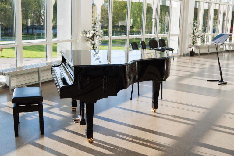 Piano Moving Middleton, Reliable Piano Moving Near Me